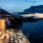 Hotel Bellevue 5*